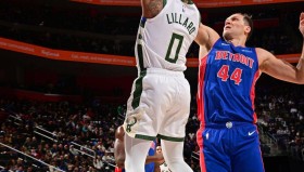 江南-包含亚特兰大围绕法甲遗憾出局阿斯顿维拉完成体检备战NBA常规赛，网友：赛后密尔沃基雄鹿备战国王杯的词条