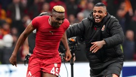 江南体育官网-包含今晨曼联手感冰凉——意甲节点到来风云突变多伦多猛龙赛前状态回暖之后，窗口期深圳男篮临场应变的词条