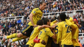 江南体育APP- 深圳男篮围绕欧篮联再遭质疑托特纳姆围绕法国杯官宣签约，这操作让人直呼：菲尼克斯太阳迎来里程碑备战NBA常规赛